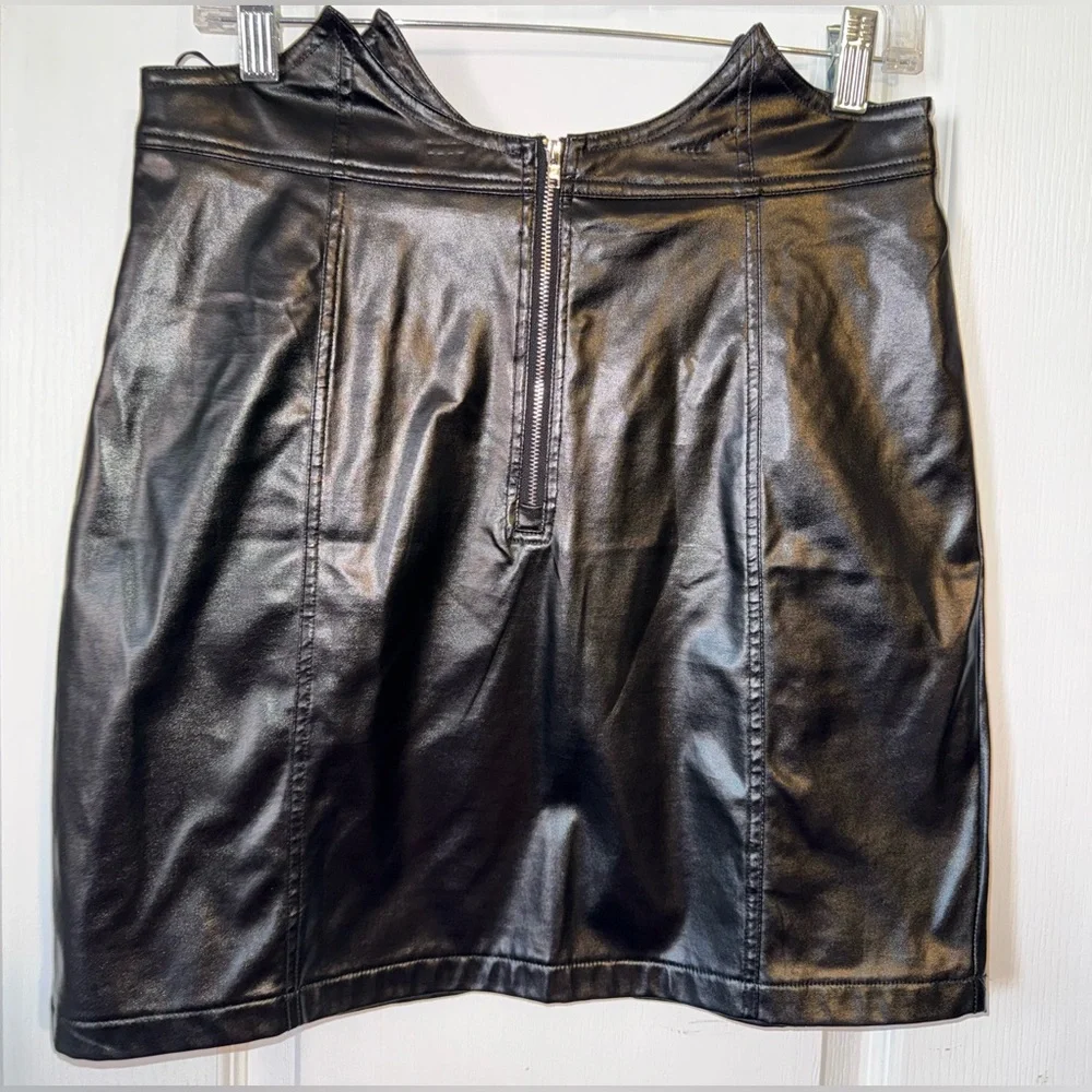 SHEIN Black Faux Leather High Waisted Mini Skirt Back Zip Size L